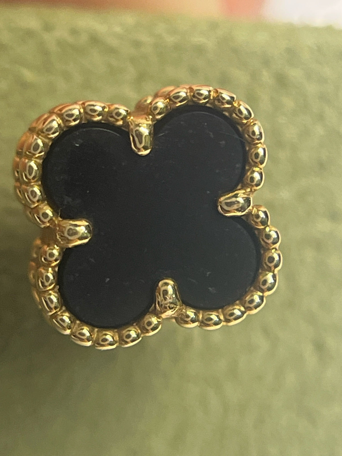 Van Cleef & Arpels - Alhambra - Yellow gold - Black
