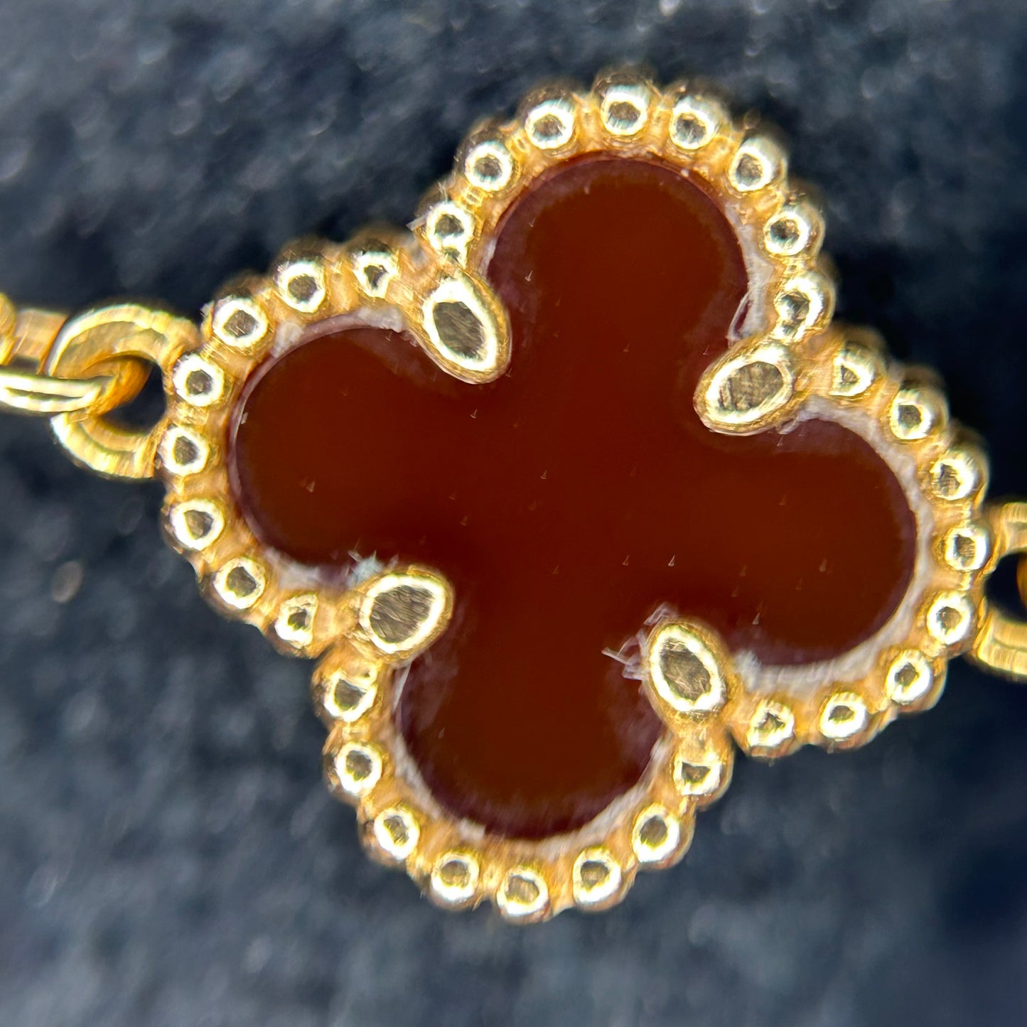 Van Cleef & Arpels - Alhambra - Yellow gold - Red - (17.5)