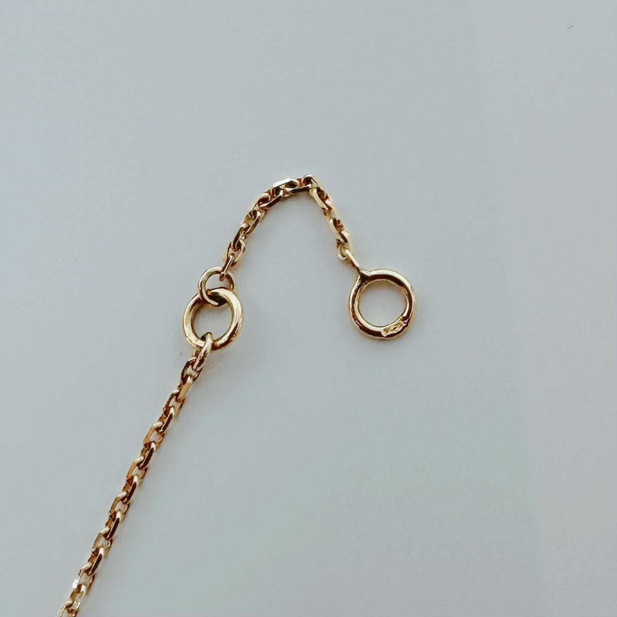 Van Cleef & Arpels - Butterflies - Yellow gold - White