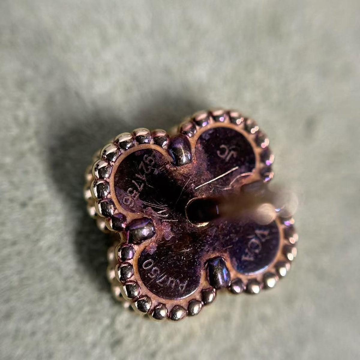 Van Cleef & Arpels - Magic Alhambra - Yellow gold - Black