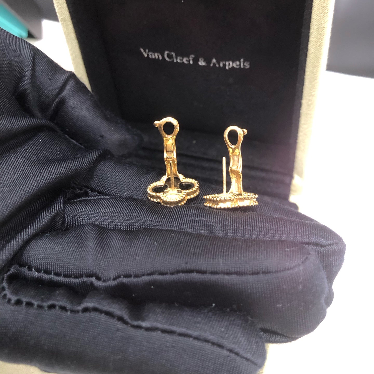 Van Cleef Arpels - Sweet Alhambra - Yellow gold - Black