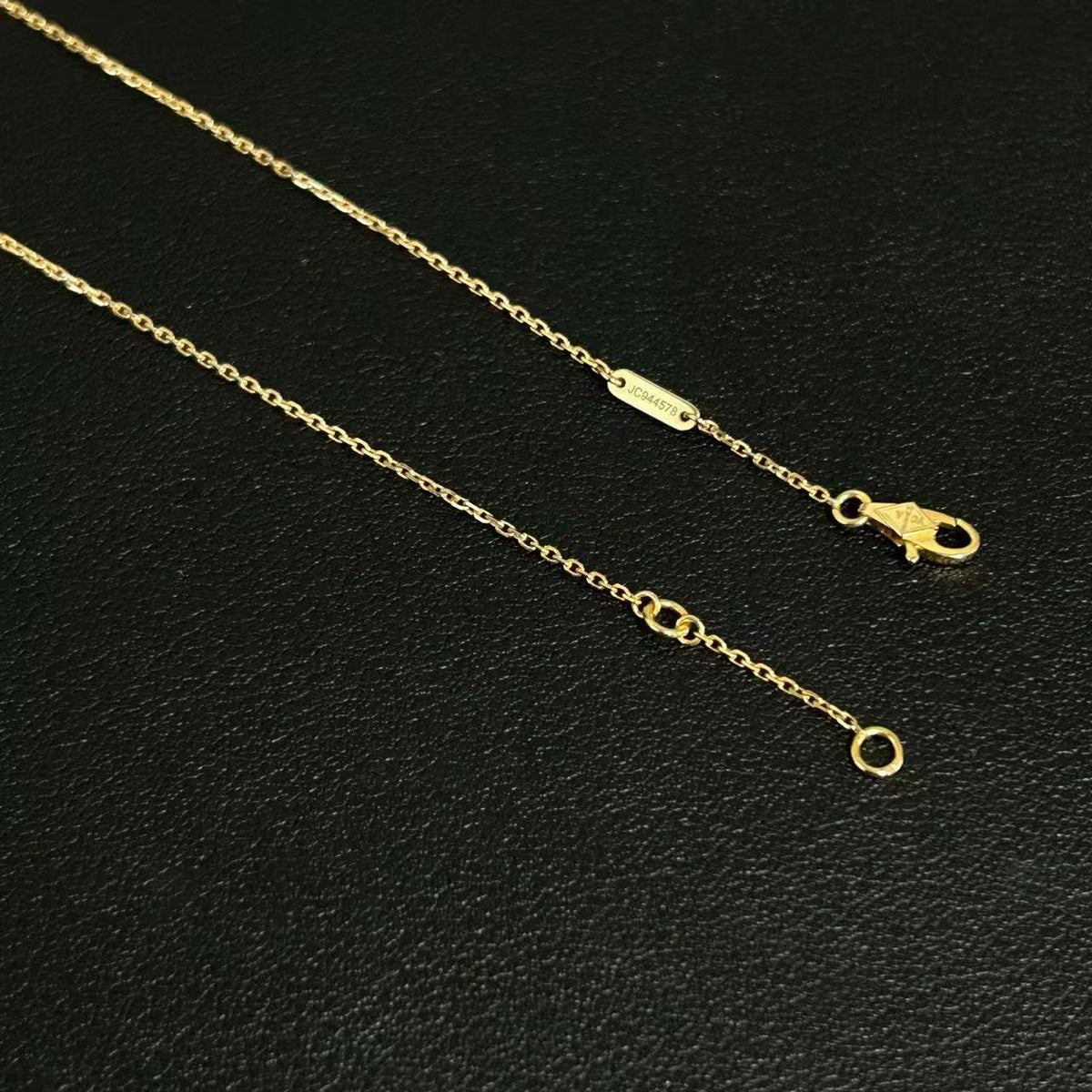 Van Cleef & Arpels - Sweet Alhambra - Yellow gold - Red