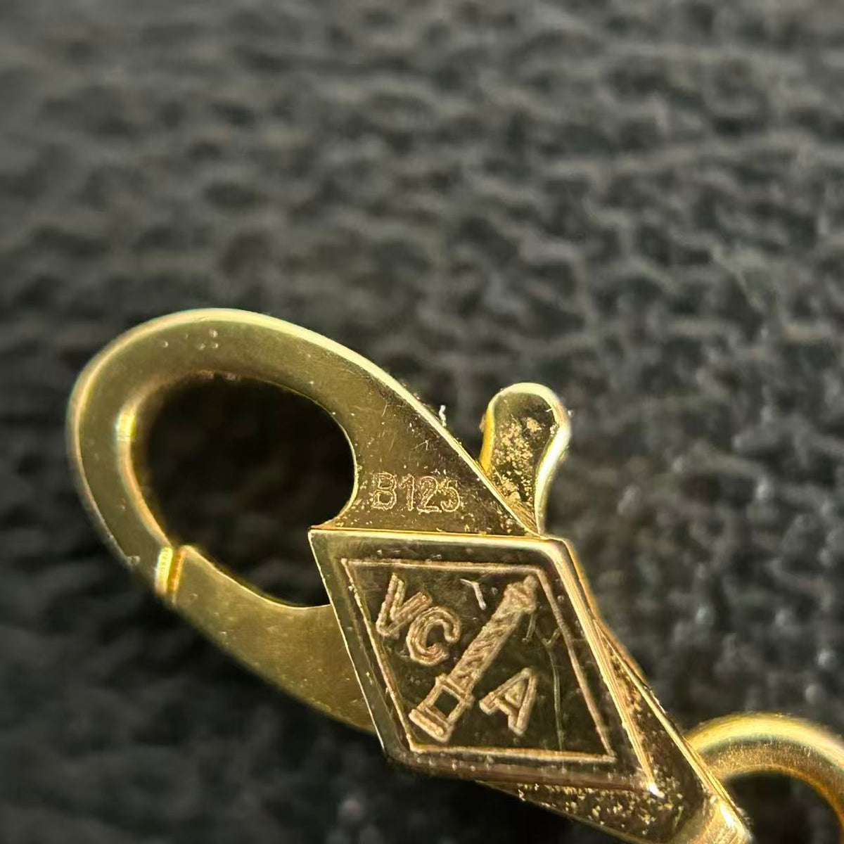 Van Cleef & Arpels - Sweet Alhambra - Yellow gold - Red