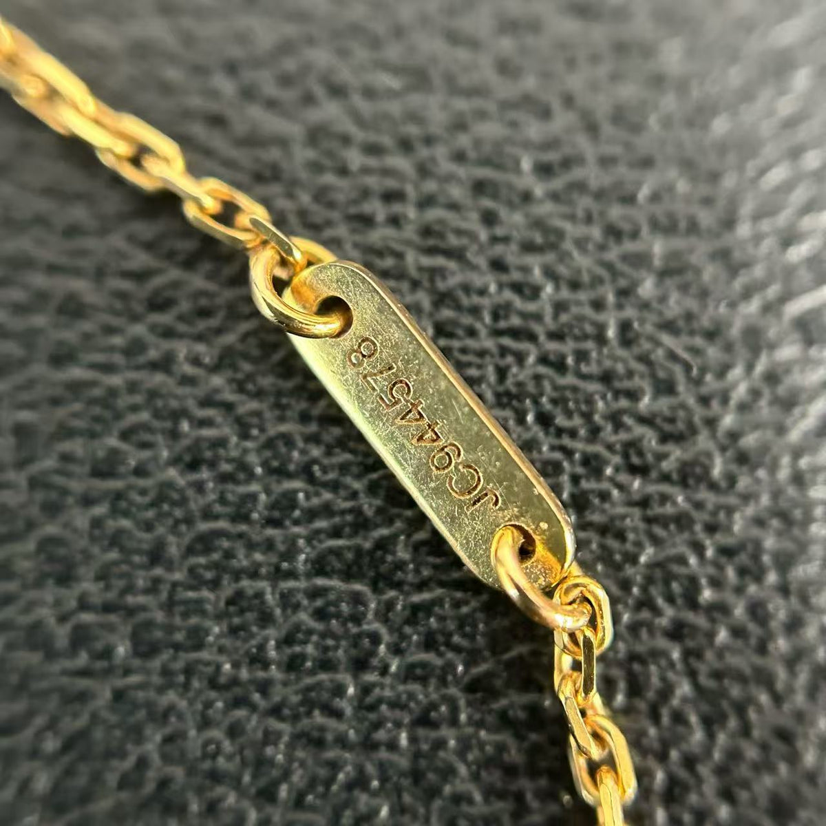 Van Cleef & Arpels - Sweet Alhambra - Yellow gold - Red