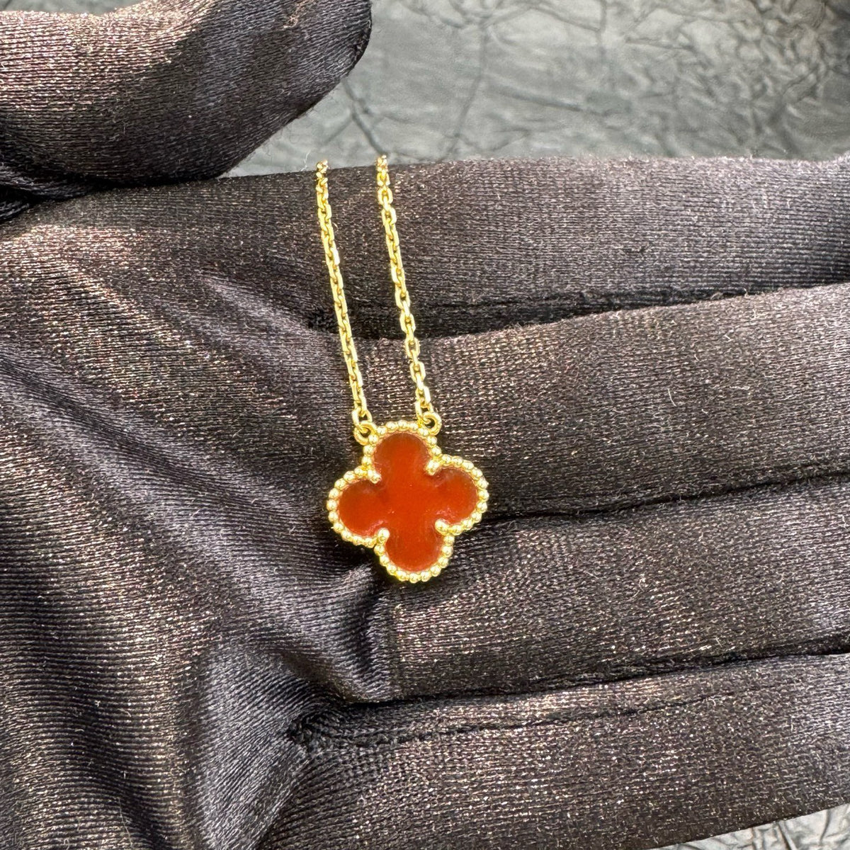 Van Cleef & Arpels - Vintage Alhambra - 18-karat yellow gold and carnelian - Red