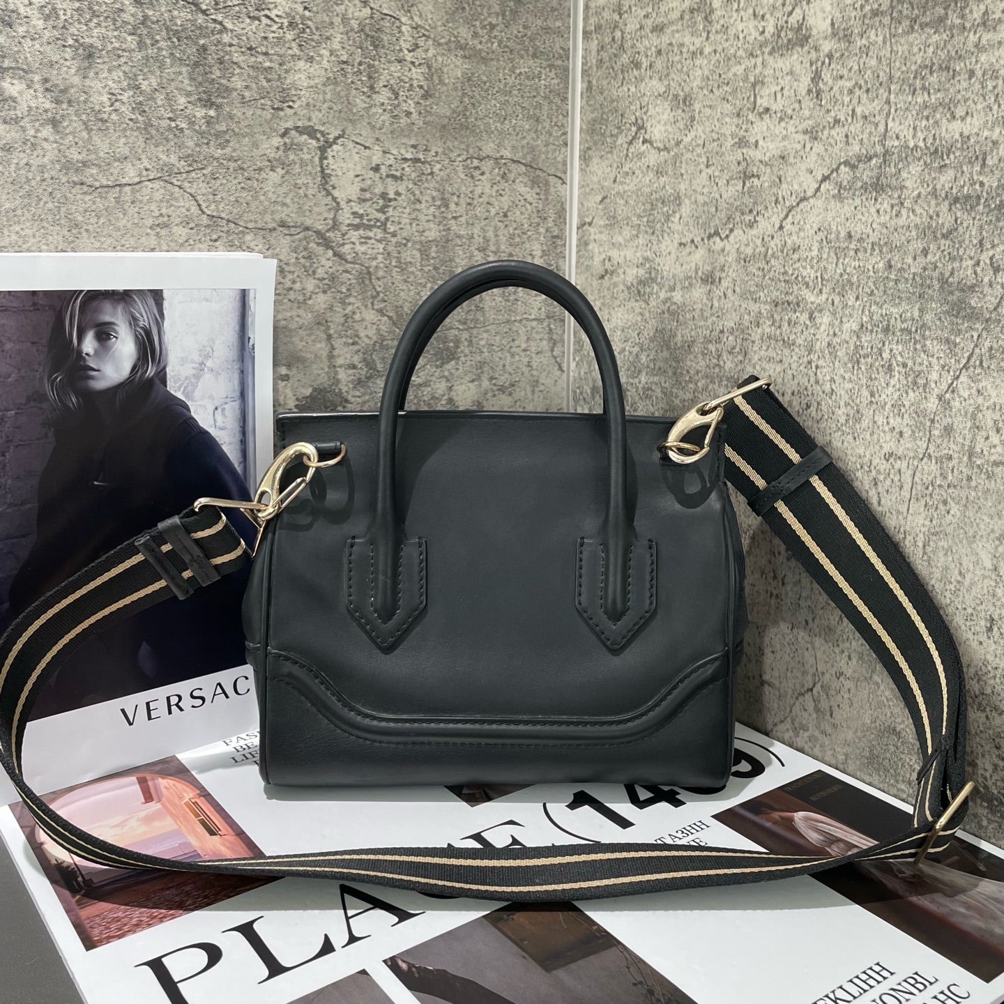 Versace - Medusa Satchel Bag - Leather - Black - (Medium)