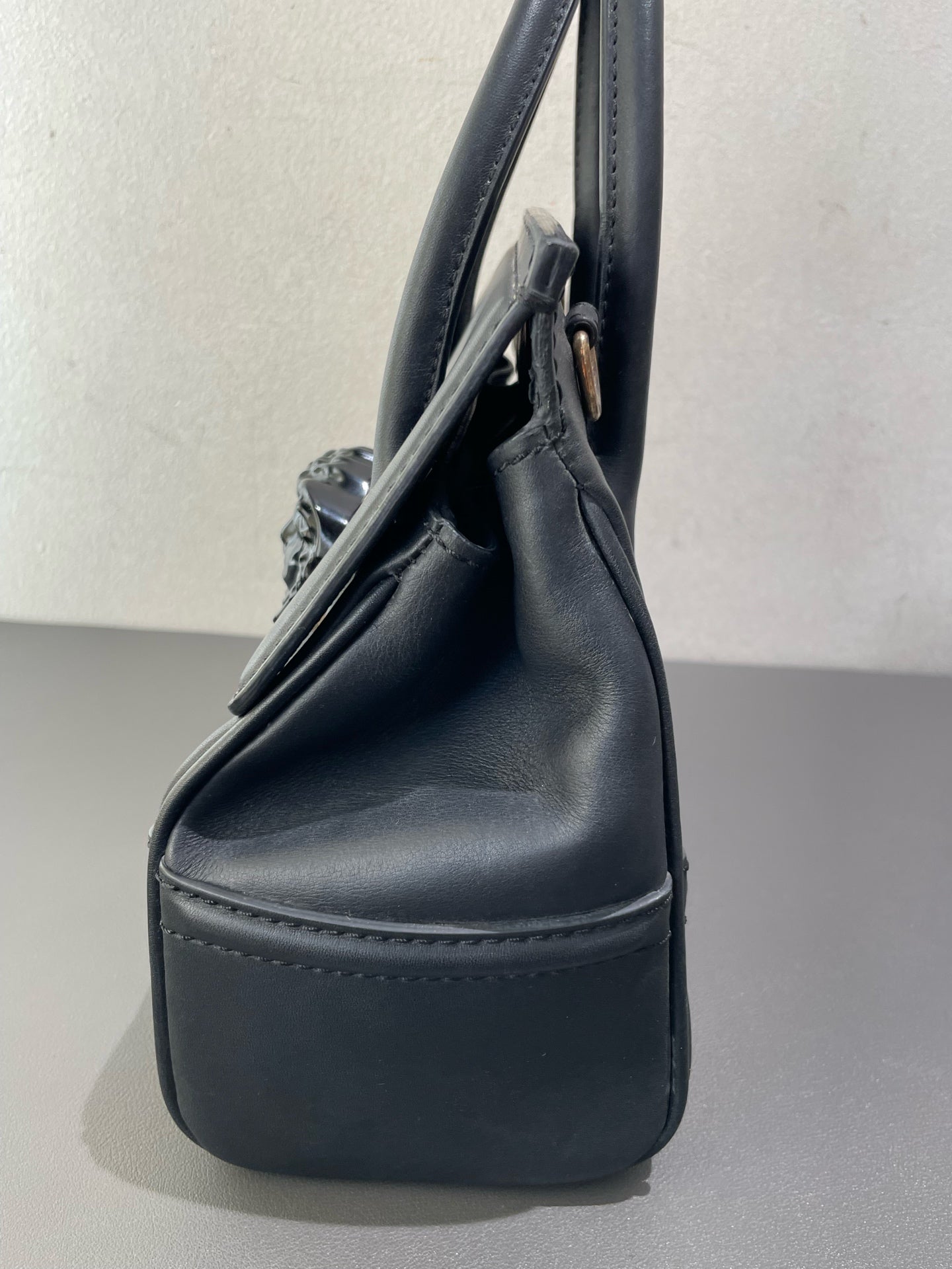 Versace - Medusa Satchel Bag - Leather - Black - (Medium)