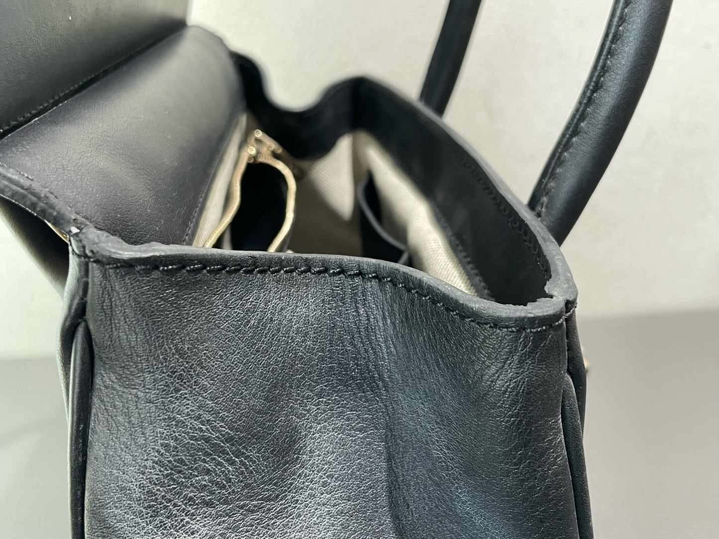Versace - Medusa Satchel Bag - Leather - Black - (Medium)
