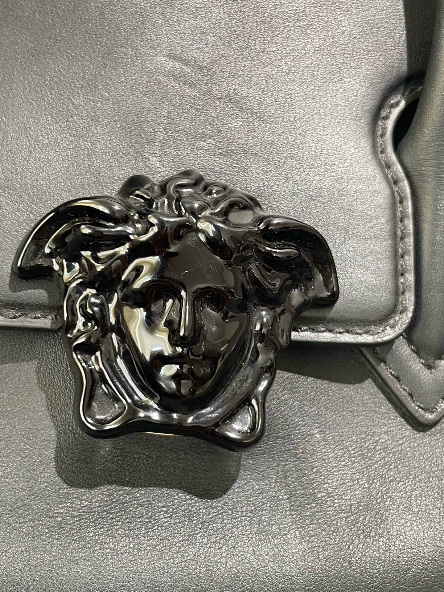 Versace - Medusa Satchel Bag - Leather - Black - (Medium)