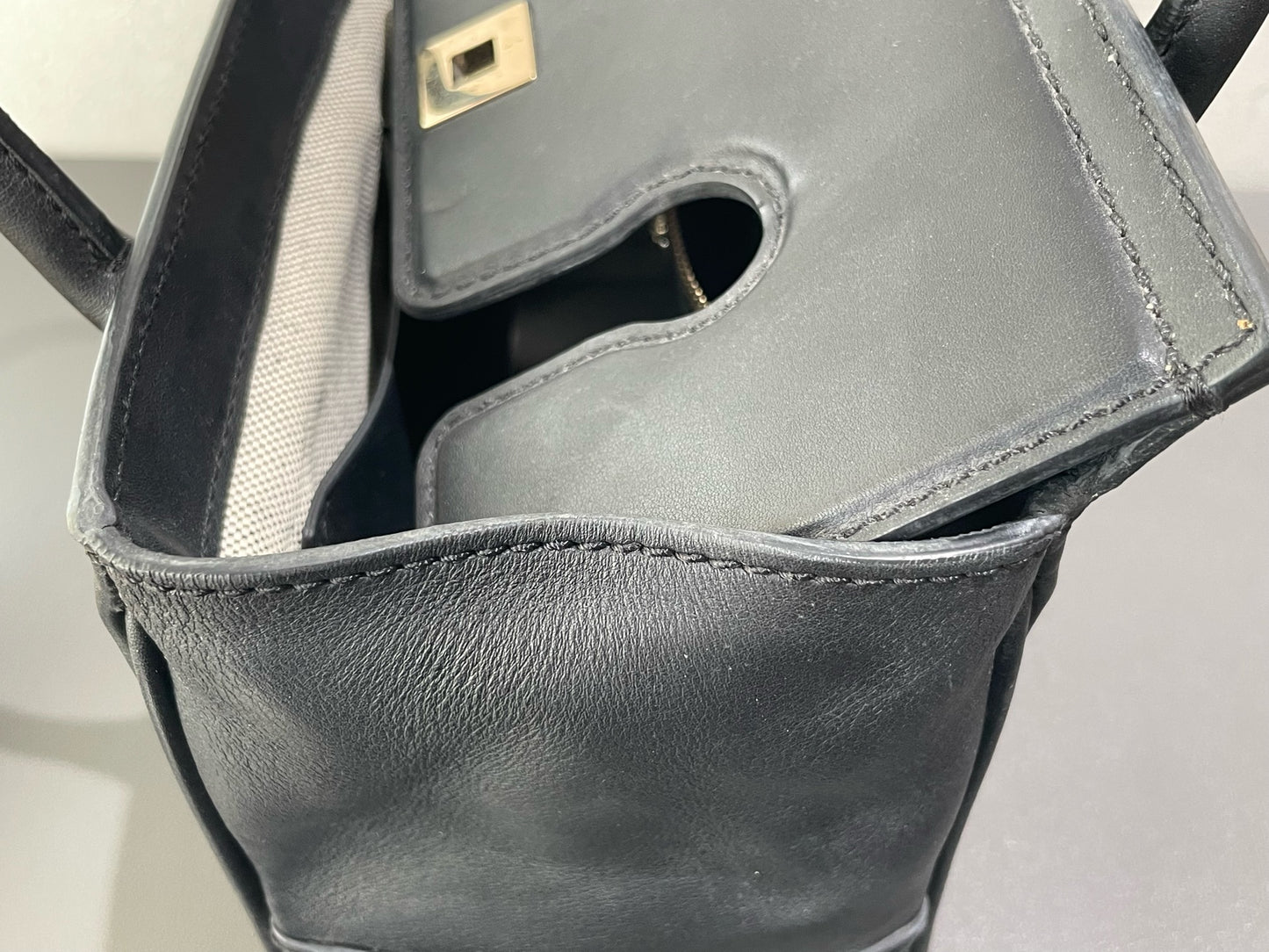 Versace - Medusa Satchel Bag - Leather - Black - (Medium)