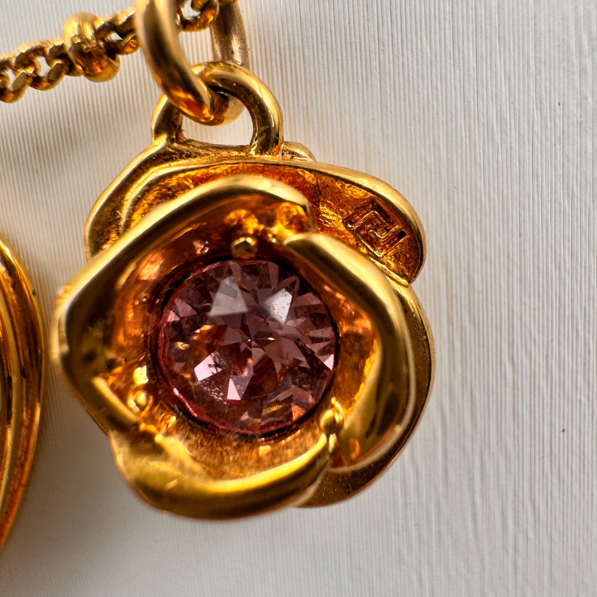 Versace - Other - Gold-tone metal with pink crystal embellishment - Gold