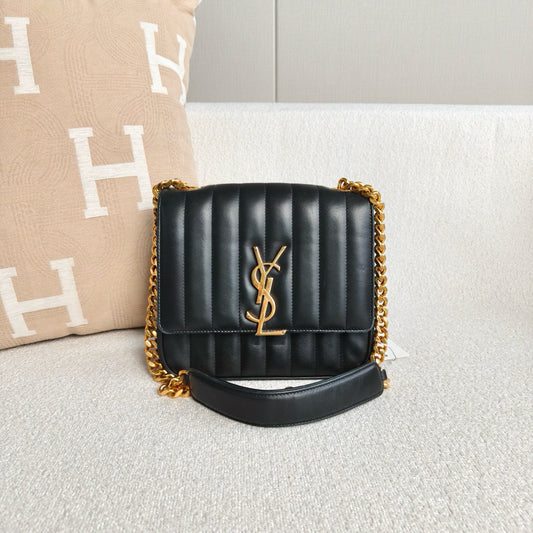 Yves Saint Laurent - Vicky - Lambskin leather - Black with Gold-Tone Hardware - (Mini)